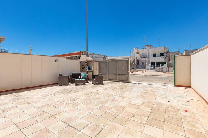 Ganze Wohnung, Ferienwohnung für 7 Personen mit Garten in Porto Cesareo, Golf von Tarent