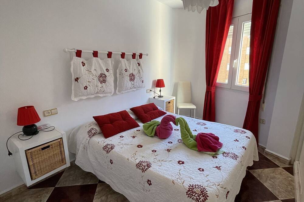 Entire apartment, Apartamento Beatriz for 5 people in Cuenca, Cuenca Province