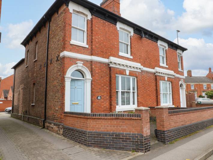 Cottage for 6 people, with garden, with pets in Leicestershire