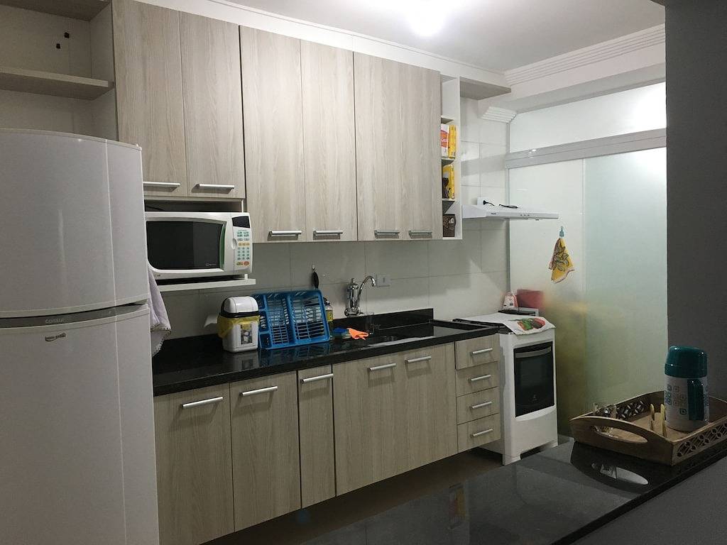 Ganze Wohnung, Gemütliche Wohnung in einem Gebäude am Meer mit Wlan in Mongaguá, Baixada Santista