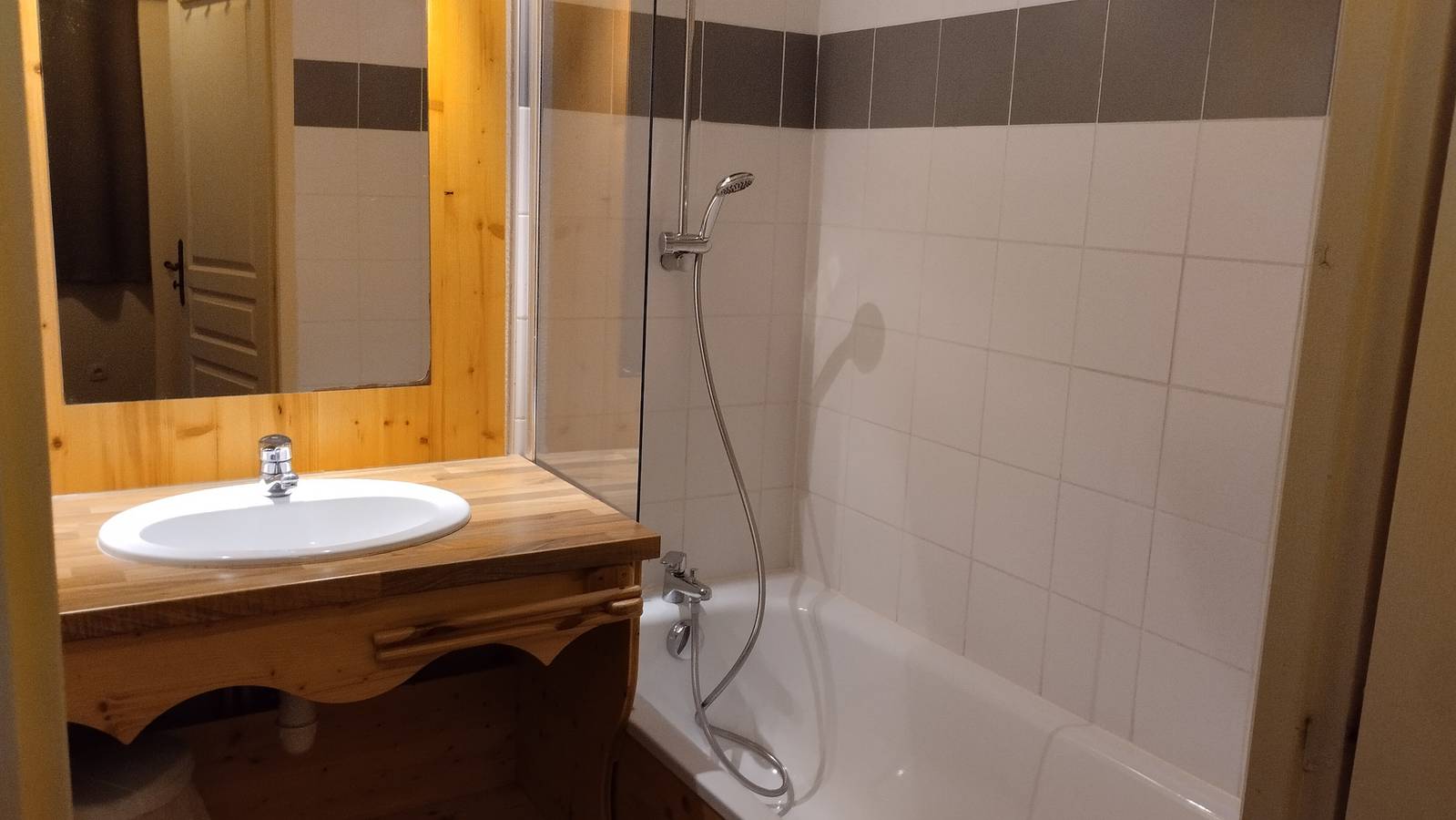 Studio entier, Hameau 5 201a - Spa & Piscine studio 4 pers. in Orelle, Région de Saint-Jean-de-Maurienne
