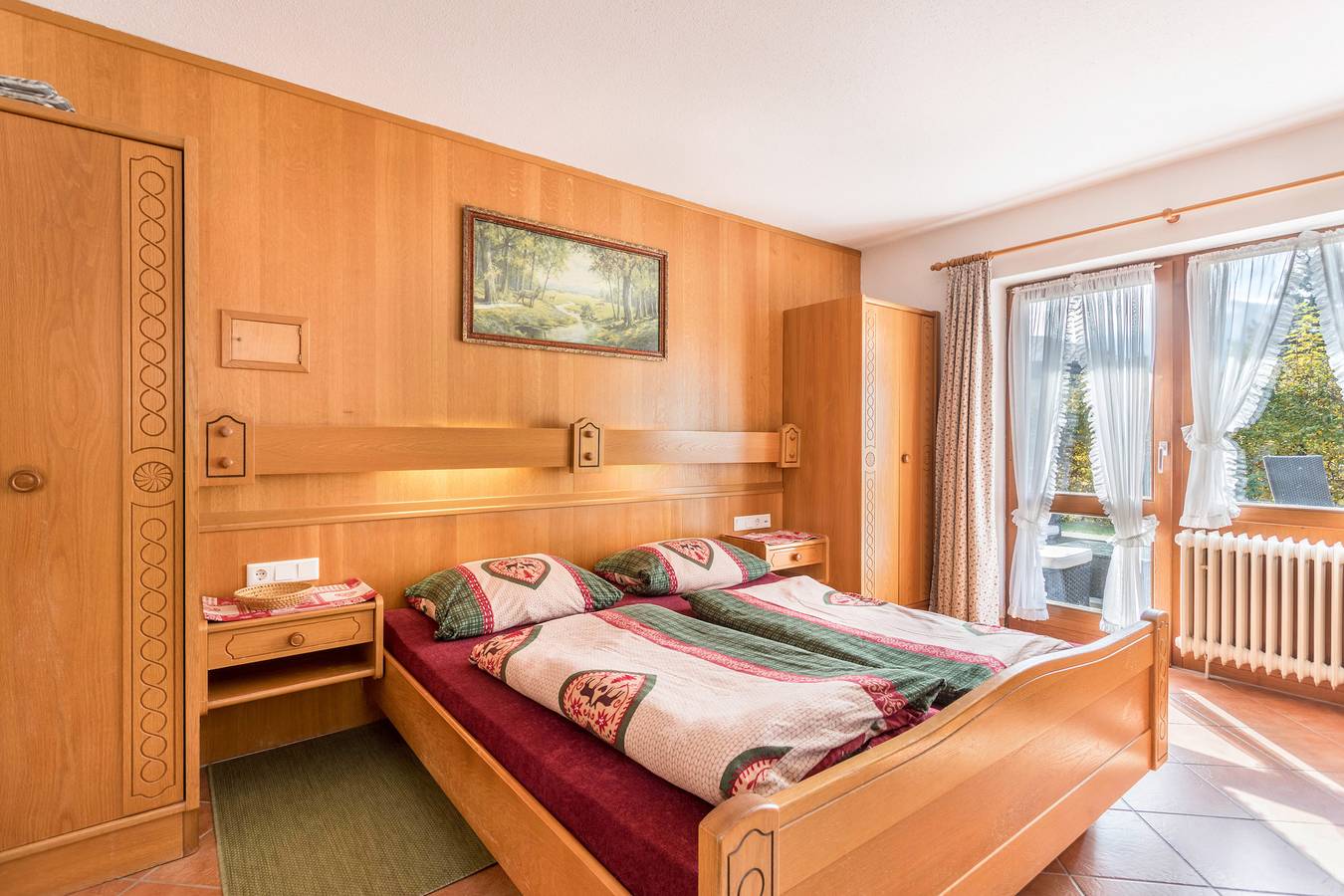 Ganzes Studio, Einzimmerapartment "Blindau" mit Bergblick, privater Terrasse und Wlan in Reit im Winkl, Bayerische Alpen