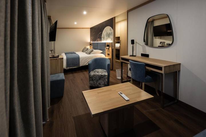 Hôtel pour 4 personnes, avec jacuzzi et jardin à Dunières - 2