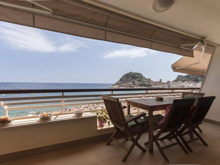 Ferielejlighed for 4 personer, med Havblik og Terrasse i Tossa de Mar