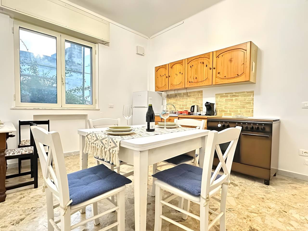 Appartement entier, Appartement 'A Due Passi Da Bari - La Casa Della' avec balcon, Wi-Fi et climatisation in Noicàttaro, Province de Bari