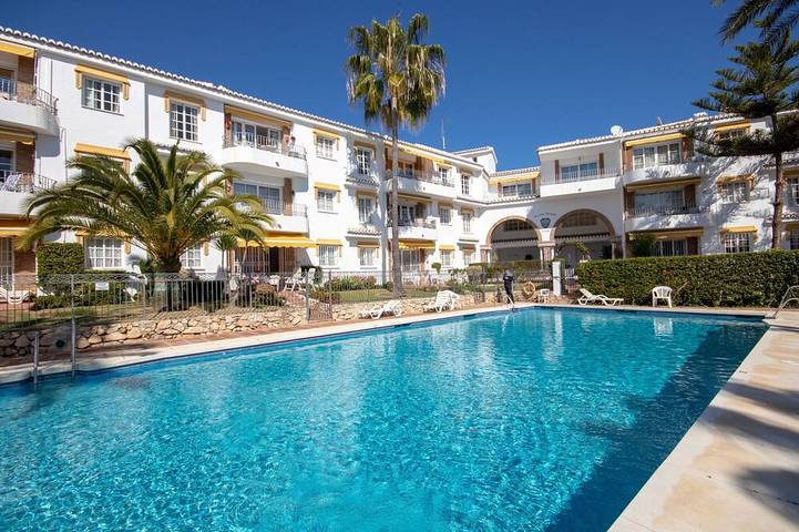 Apartment for 4 people, with pool and garden as well as balcony in La Cala de Mijas Centre
