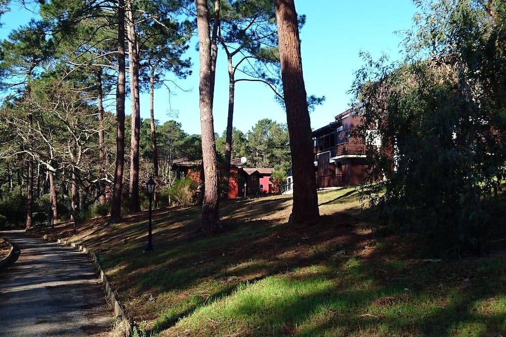 Entire apartment, Duplex studio 2 steps from Carcans-Maubuisson lake in Maubuisson, Carcans