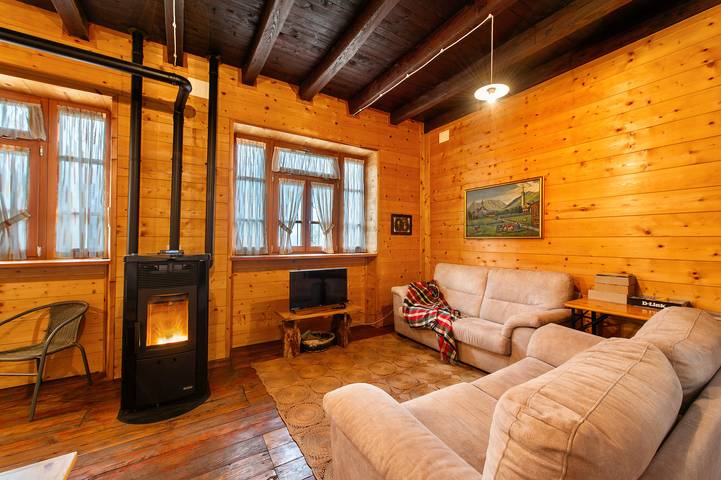 Casa vacanza per 4 persone, con giardino e balcone in Valle d'Aosta