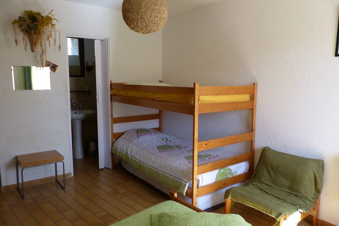 Ferme de l'Ayguemarse - Chambre Tilleul in Bénivay-Ollon, Région de nyons