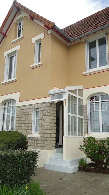 Location de vacances pour 7 personnes, avec vue et jardin à Grandcamp-Maisy