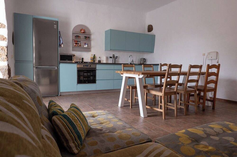 Co-Living at Casa Cocolores in Villaverde, La Oliva