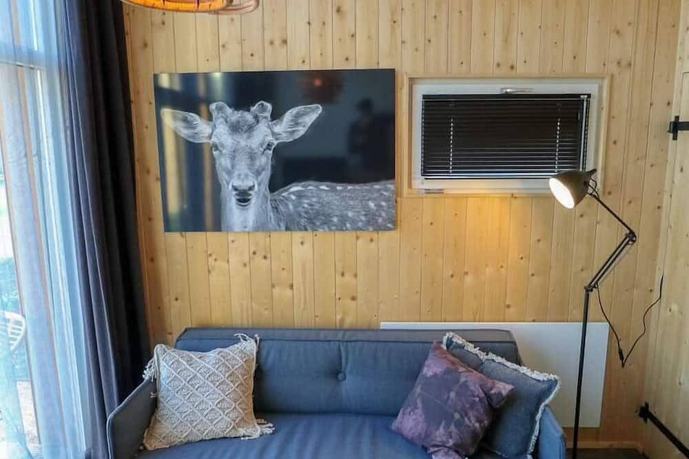 Tiny House with sleeping loft with double bed in Velsen-Zuid, Niederländische Nordsee