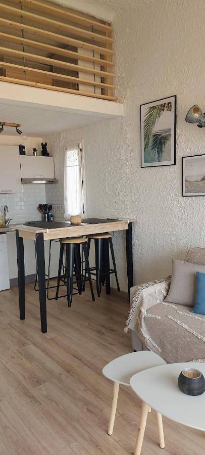 Gîte pour 4 personnes, avec balcon et vue dans Gare du Club Med Cocody - 3