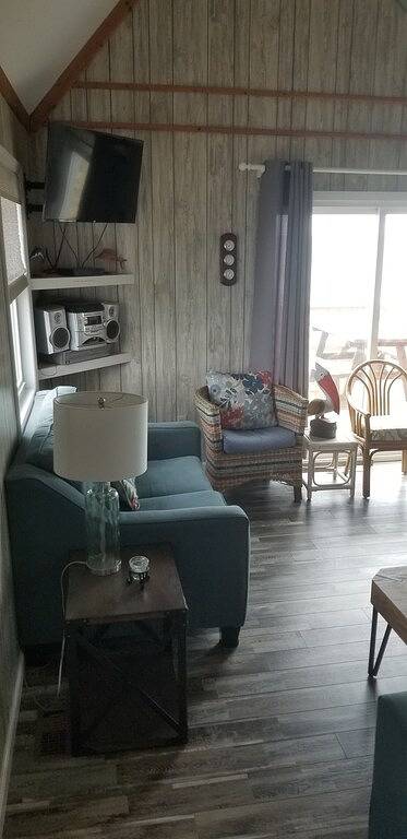 Cabin for 9 Guests in Kitty Hawk, Dare County