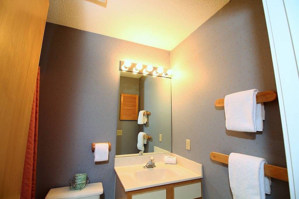 Ganze Wohnung, Nur einen Katzensprung vom Herzen von Killington entfernt, mit Spa & mehr vor Ort in Killington, Rutland County