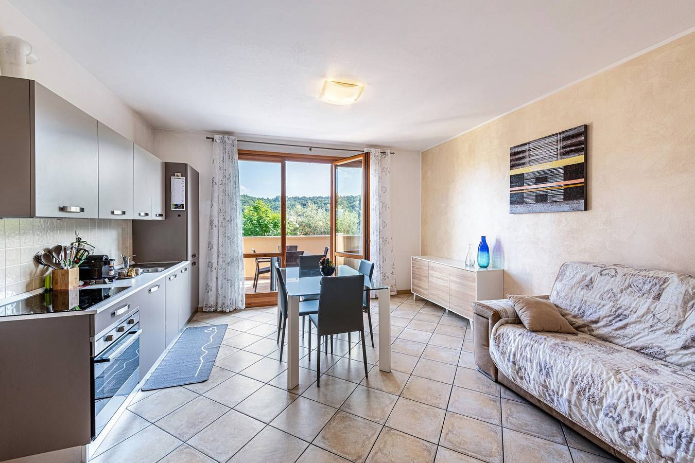 Ganze Wohnung, Kastel’s house: a clever holiday on the Garda in Roè Volciano, Gardasee-Berge