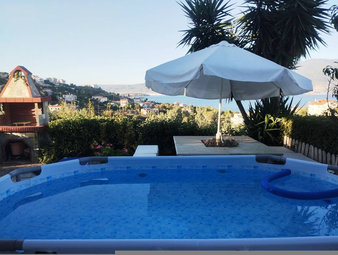 Villa für 4 Personen mit Balkon in Magnisia