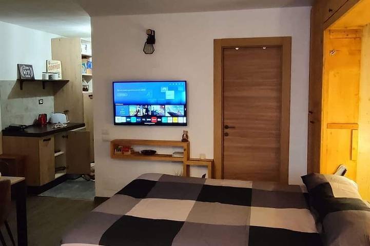 Ganze Wohnung, Helle und gemütliche Zweizimmerwohnung mit Balkon und Blick auf das Matterhorn in Cervinia, Valtournenche