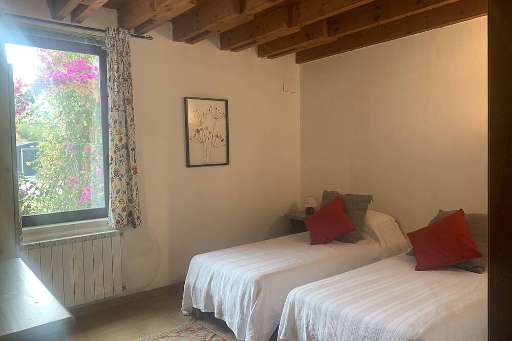 Idyllic Villa, with Infinity Pool, 4 air conditioned bedrooms  & stunning views. in Torino di Sangro, Province de Chieti