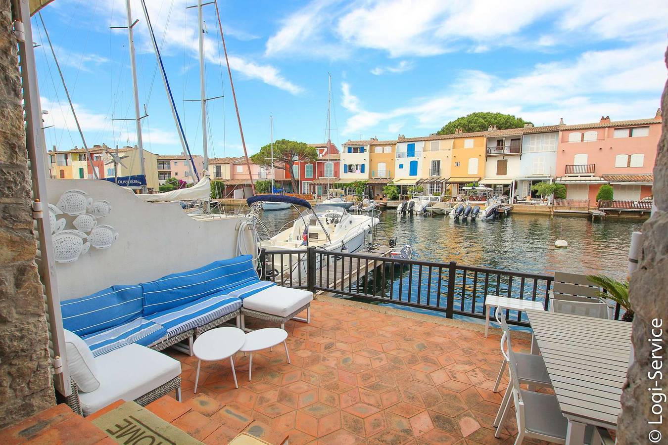 Apartamento vacacional entero, "Fisherman" house with 10 m mooring & solarium in Port Grimaud, Grimaud