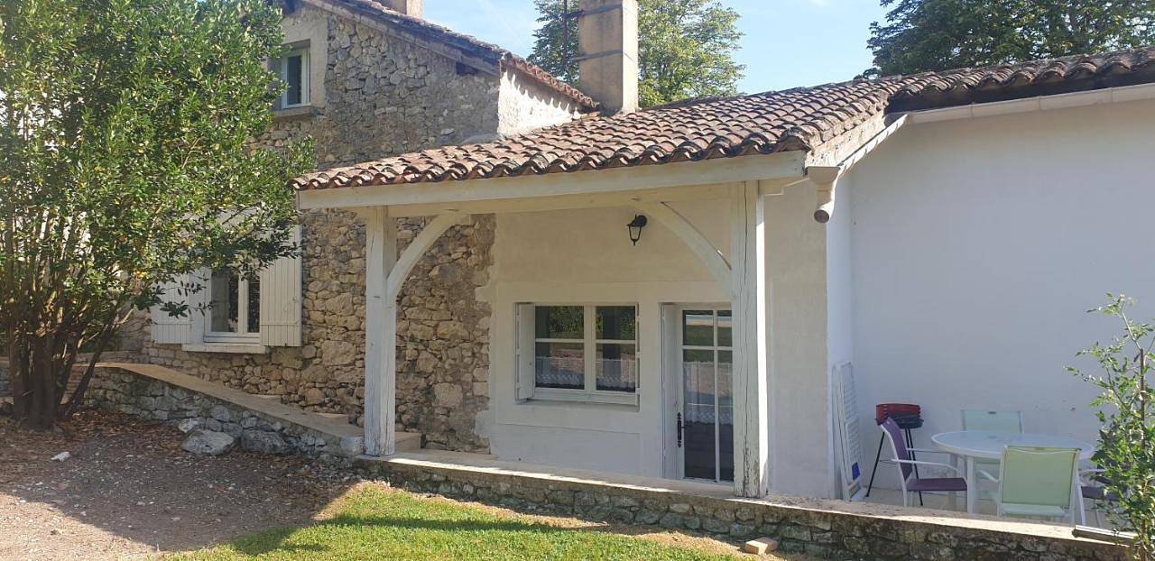 Four-Bedroom House in Parranquet, Région de Villeneuve-sur-Lot