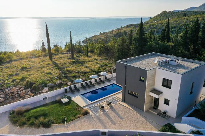 Villa voor 10 personen, with Balkon and Terras as well as Tuin in Zadar