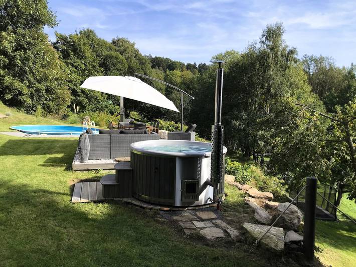 Ferienhaus für 19 Personen, mit Garten und Sauna sowie Pool in Tanvald