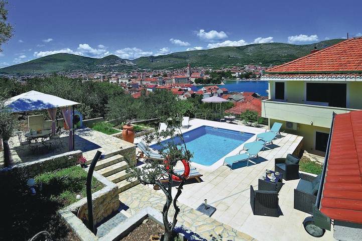 Apartament wakacyjny dla 4 osób, z basen i taras - 1