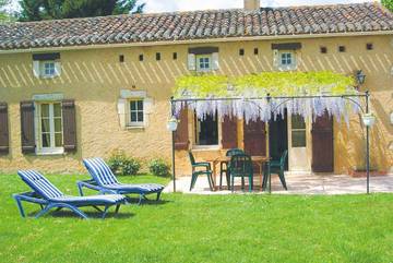 Gîte pour 4 personnes, avec terrasse et jardin à Puy-l'Évêque