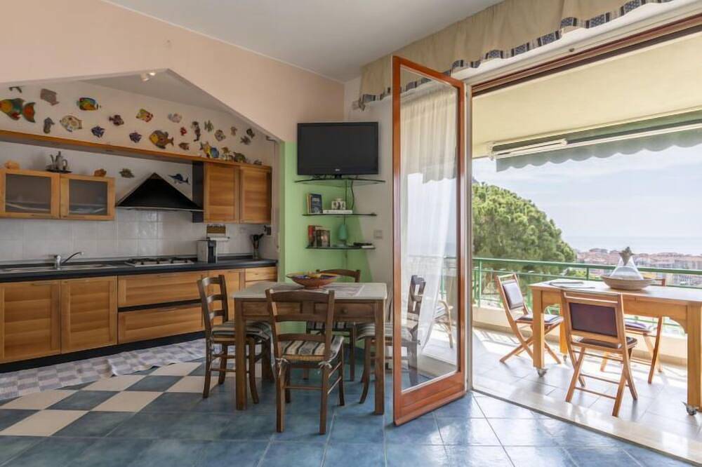 Entire apartment, Degli Ulivi in Ventimiglia (City), Ventimiglia