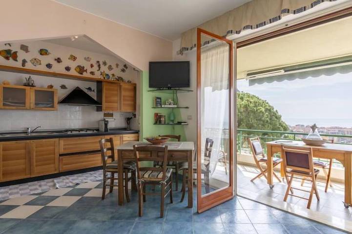 Holiday apartment for 5 people, with balcony - 1