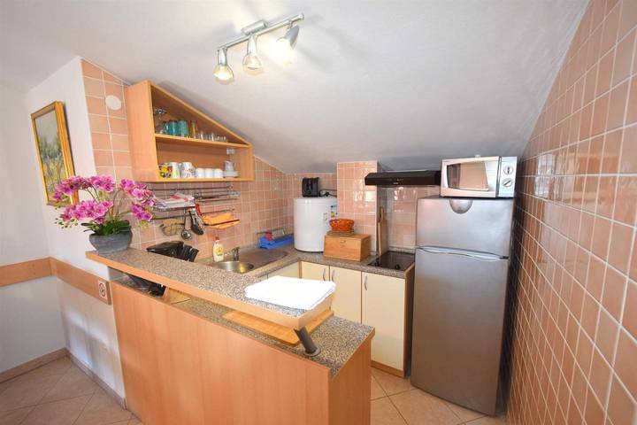 Ganze Wohnung, Apartment Paula mit Meerblick in Njivice, Krk