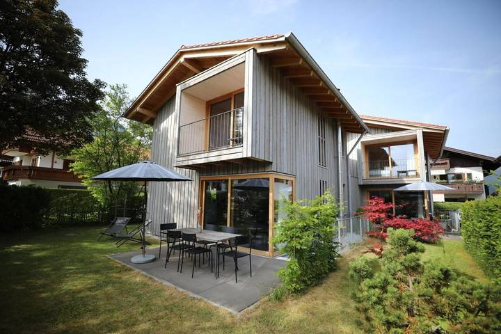 Ferienhaus für 6 Personen, mit Balkon und Terrasse sowie Garten und Sauna