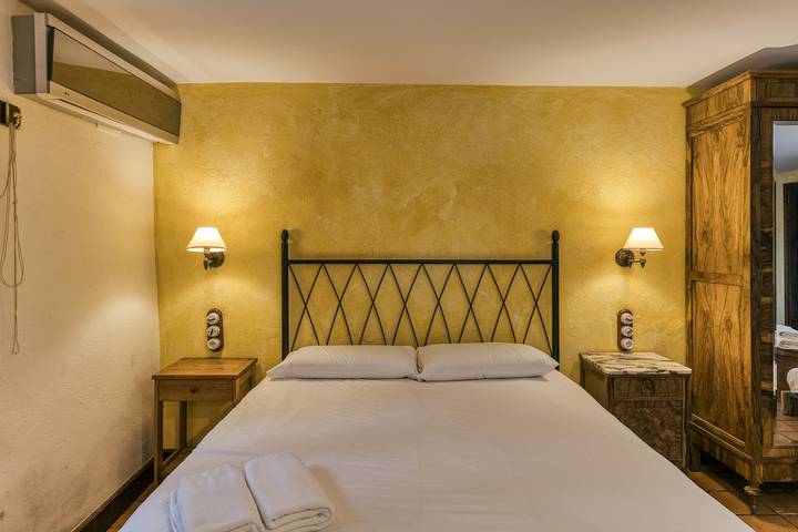 Habitación para 5 personas, con jardín y piscina para niños, Se admiten mascotas en Pla de l'Estany - 3