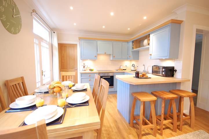Log cabin for 5 people, with garden, with pets in Southwold