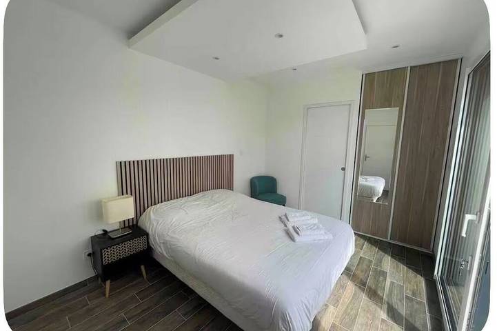 Location de vacances pour 9 personnes, avec jacuzzi et jardin à La Jarrie - 3