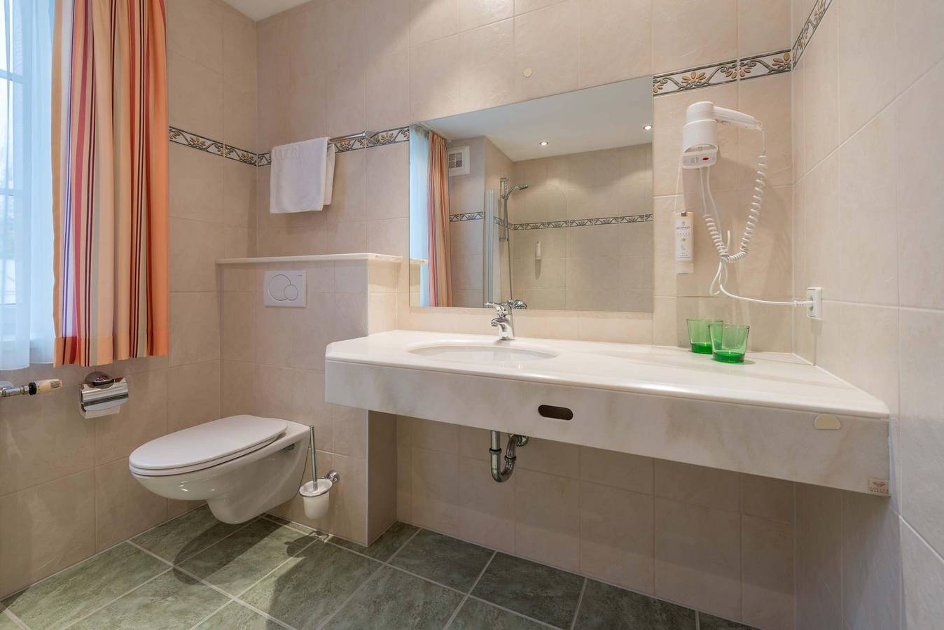 Zimmer "Königslehen" Typ B - Frühstück in Radstadt, Ski Amadé