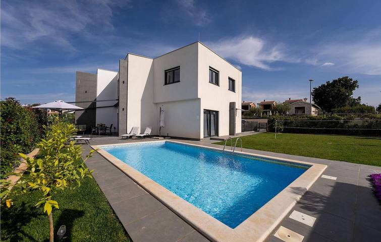 Ferienhaus für 8 Personen, mit Terrasse und Garten in Kastelir - 4