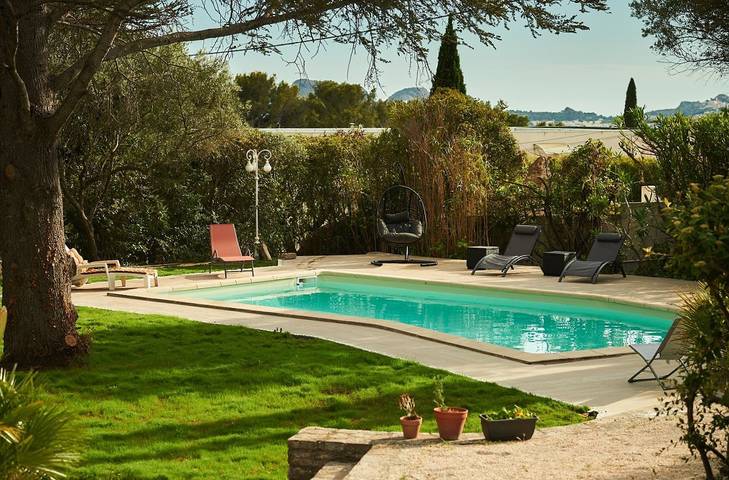 Gîte pour 12 personnes, avec jardin ainsi que terrasse et piscine à la La Ciotat - 2