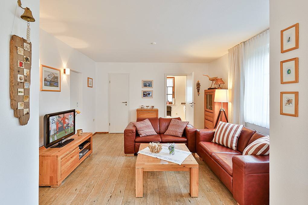 D 066.009 - Haus unterm Reet (rechts) in Prerow, Fischland - Darß - Zingst