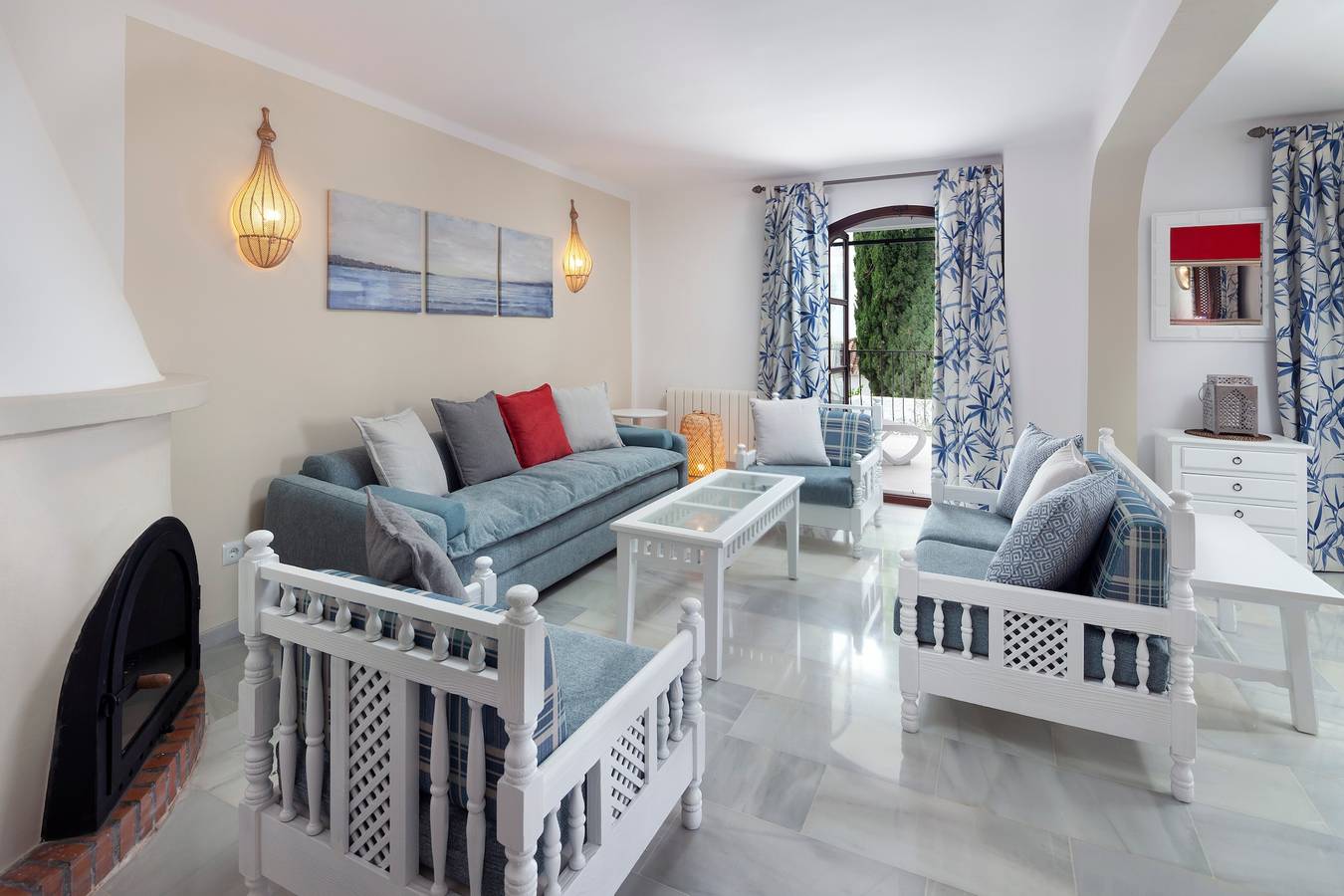 Maison de vacances 'Dalias' avec vue sur la mer, Wi-Fi et climatisation in Senorio de Capistrano, El Capistrano