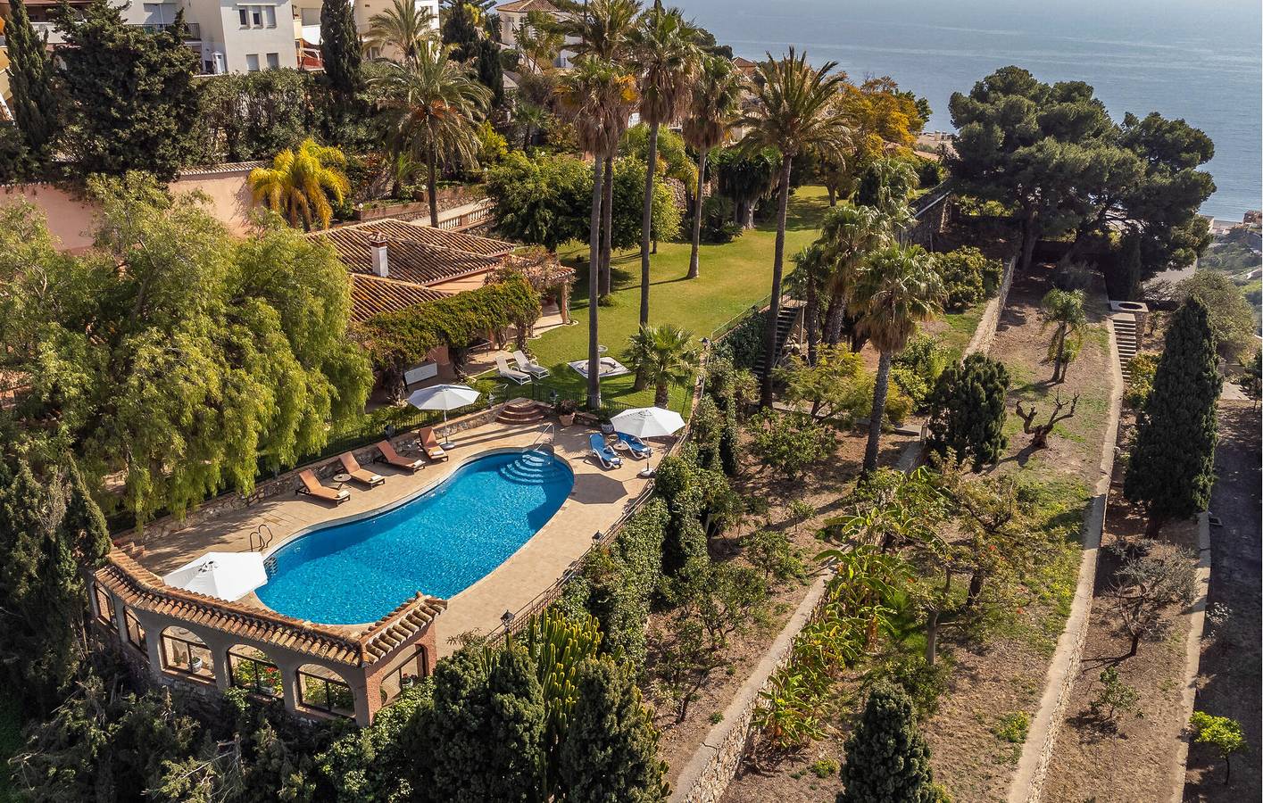 Rückzugsort mit Meerblick, Pool, Garage und Terrasse in Fuentes de Almunecar, Almuñecar