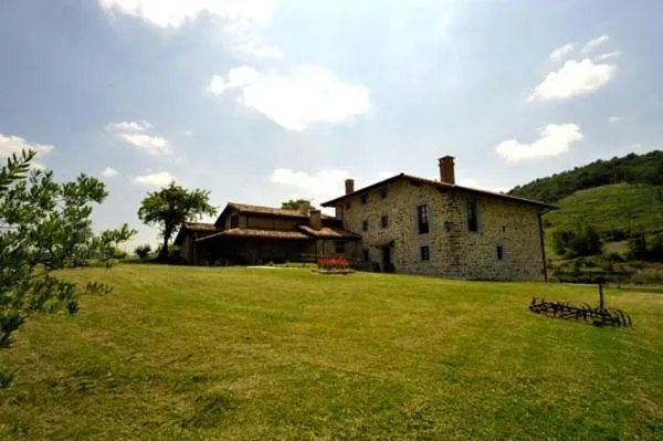 Casa rural para 2 personas, con piscina para niños y piscina además de sauna y jardín - 1