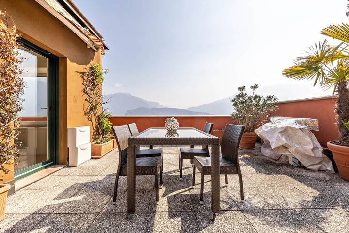 Holiday rental for 4 people, with Balcony and Garden as well as Lake view in Riva del Garda