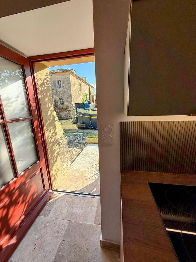 Gîte pour 2 personnes, avec terrasse ainsi que vue et vue sur le lac à Ginestas - 3