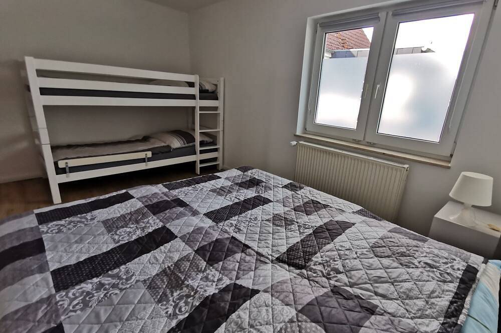 Ganze Wohnung, Apartment 'Haus Dexter' mit privater Terrasse und Wlan in Sanitz, Mecklenburgische Ostseeküste