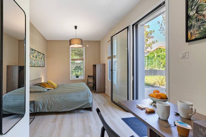 Room - Vent d’Ouest with Private Terrace, 20min from Puy du Fou in Saint-Prouant, La Roche-sur-Yon region