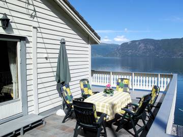 Ferienhaus für 6 Personen, mit Terrasse in Nördliches Fjordnorwegen