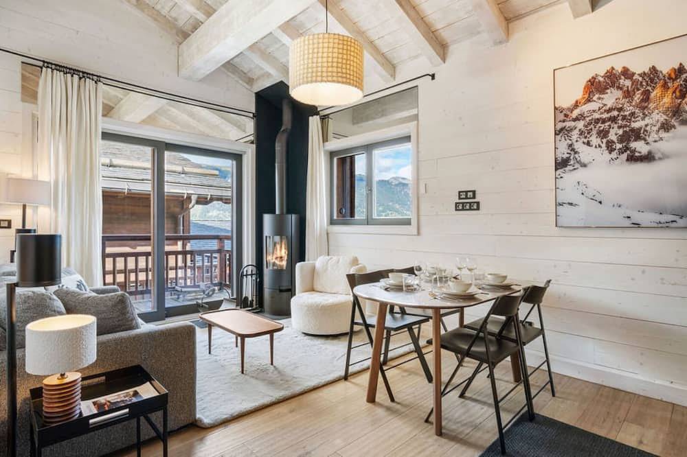 Apartamento entero, Apto acogedor a pie de pistas con parking in La Tania, La Perrière