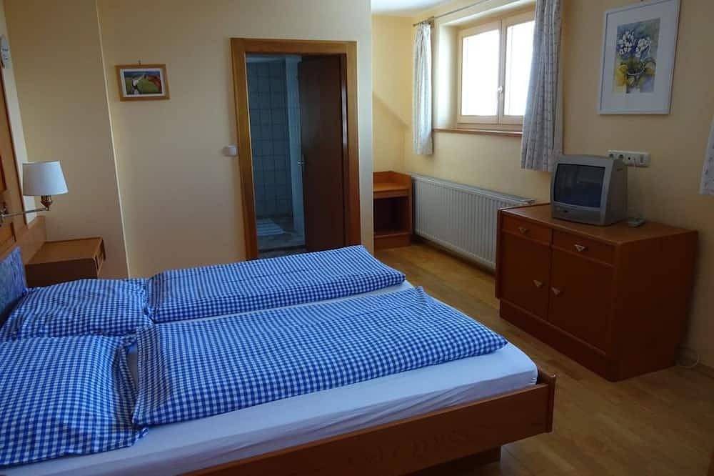 Ganze Wohnung, Ferienwohnung \"Edelweiß\" 2 Badezimmer - Ferienwohnungen \"Veronikas Kräuterhof\" in Fischbach, Steirerland